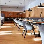 Wellness Und Brunch Morgenzeit Beheizter Naturteich Genuss Frühstück Bis 13 Uhr Hochkönig Sommercard