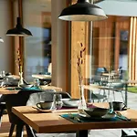 Hotel Wellness Und Brunch Morgenzeit Beheizter Naturteich Genuss Fruehstueck Bis 13 Uhr Hochkoenig Sommercard