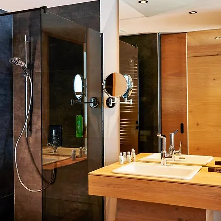 Otel Wellness Und Brunch Morgenzeit Beheizter Naturteich Genuss Fruehstueck Bis 13 Uhr Hochkoenig Sommercard Maria Alm am Steinernen Meer