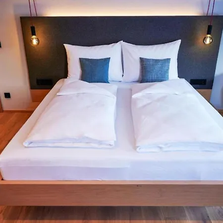 Wellness Und Brunch Morgenzeit Beheizter Naturteich Genuss Fruehstueck Bis 13 Uhr Hochkoenig Sommercard 3*