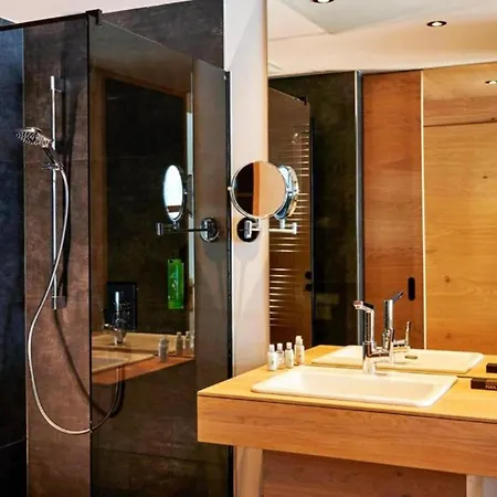 Szálloda Wellness Und Brunch Morgenzeit Beheizter Naturteich Genuss Fruehstueck Bis 13 Uhr Hochkoenig Sommercard