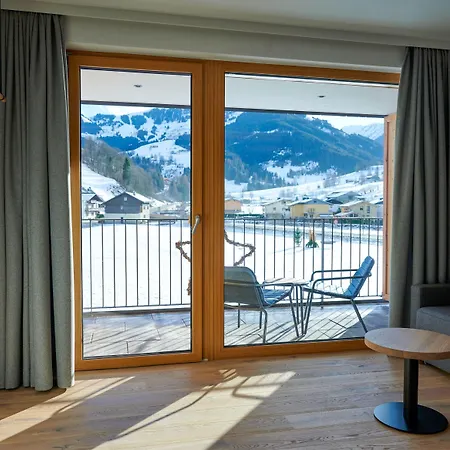 Wellness Und Brunch Morgenzeit Beheizter Naturteich Genuss Fruehstueck Bis 13 Uhr Hochkoenig Sommercard מלון 3*