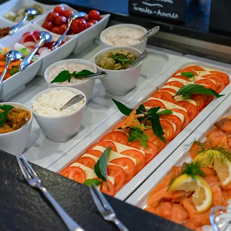 מלון Wellness Und Brunch Morgenzeit Beheizter Naturteich Genuss Fruehstueck Bis 13 Uhr Hochkoenig Sommercard מריה אלם אם שטיינרנן מיר