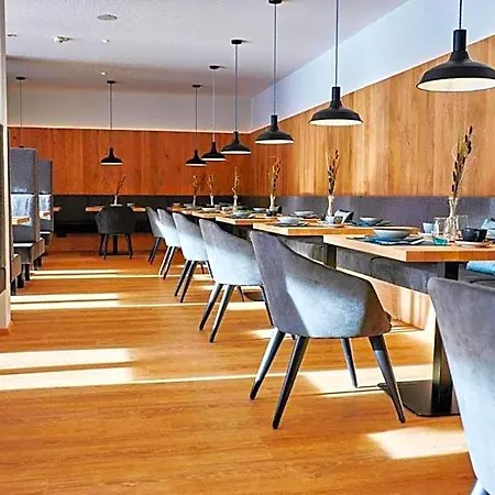 Wellness Und Brunch Morgenzeit Beheizter Naturteich Genuss Fruehstueck Bis 13 Uhr Hochkoenig Sommercard Hotel