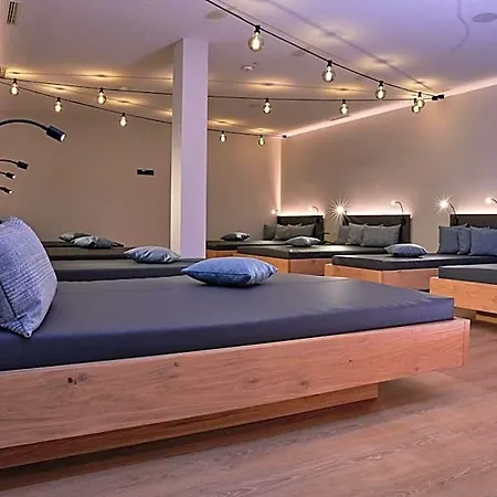 Hotel Wellness Und Brunch Morgenzeit Beheizter Naturteich Genuss Fruehstueck Bis 13 Uhr Hochkoenig Sommercard Maria Alm am Steinernen Meer