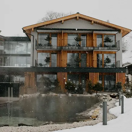 Hotel Wellness Und Brunch Morgenzeit Beheizter Naturteich Genuss Fruehstueck Bis 13 Uhr Hochkoenig Sommercard Maria Alm am Steinernen Meer