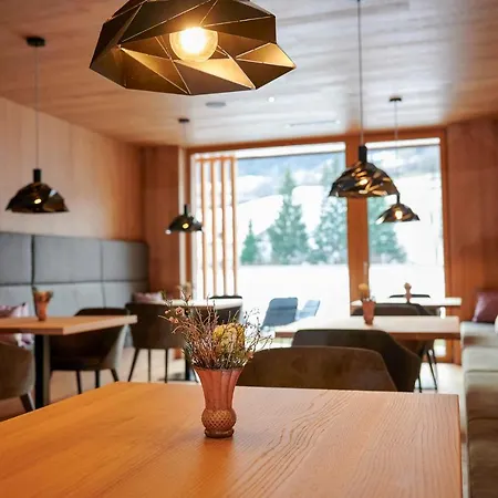 Wellness Und Brunch Morgenzeit Beheizter Naturteich Genuss Fruehstueck Bis 13 Uhr Hochkoenig Sommercard 3* Maria Alm am Steinernen Meer