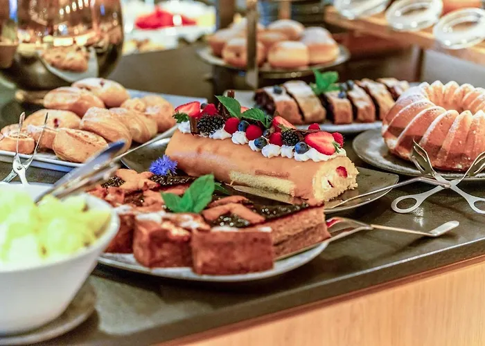 Wellness Und Brunch Morgenzeit Beheizter Naturteich Genuss Fruehstueck Bis 13 Uhr Hochkoenig Sommercard Hotell