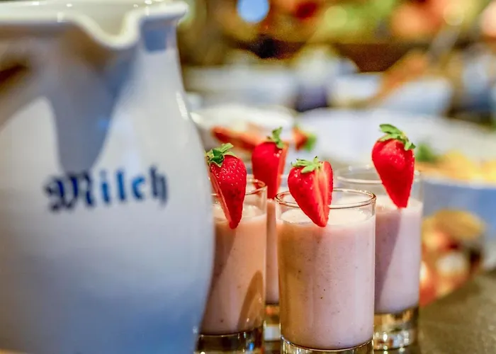 Wellness Und Brunch Morgenzeit Beheizter Naturteich Genuss Fruehstueck Bis 13 Uhr Hochkoenig Sommercard Hotel Maria Alm am Steinernen Meer