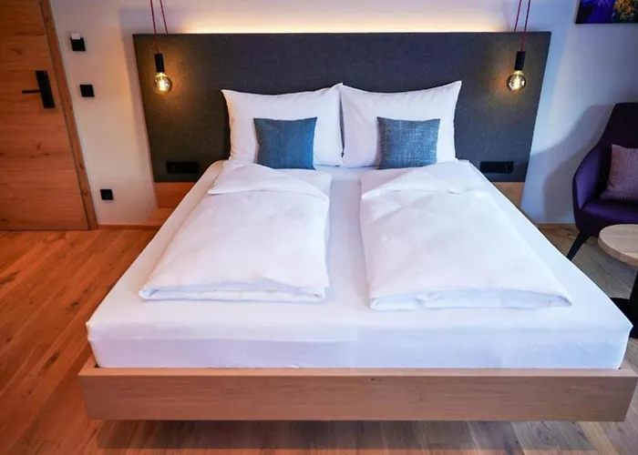 Wellness Und Brunch Morgenzeit Beheizter Naturteich Genuss Fruehstueck Bis 13 Uhr Hochkoenig Sommercard 3*