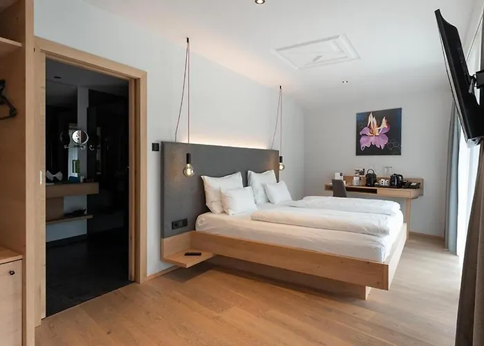 Hotell Wellness Und Brunch Morgenzeit Beheizter Naturteich Genuss Fruehstueck Bis 13 Uhr Hochkoenig Sommercard