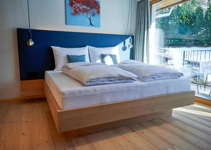Hotell Wellness Und Brunch Morgenzeit Beheizter Naturteich Genuss Fruehstueck Bis 13 Uhr Hochkoenig Sommercard Maria Alm am Steinernen Meer