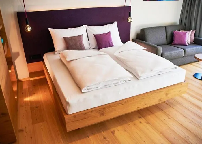 Hotell Wellness Und Brunch Morgenzeit Beheizter Naturteich Genuss Fruehstueck Bis 13 Uhr Hochkoenig Sommercard