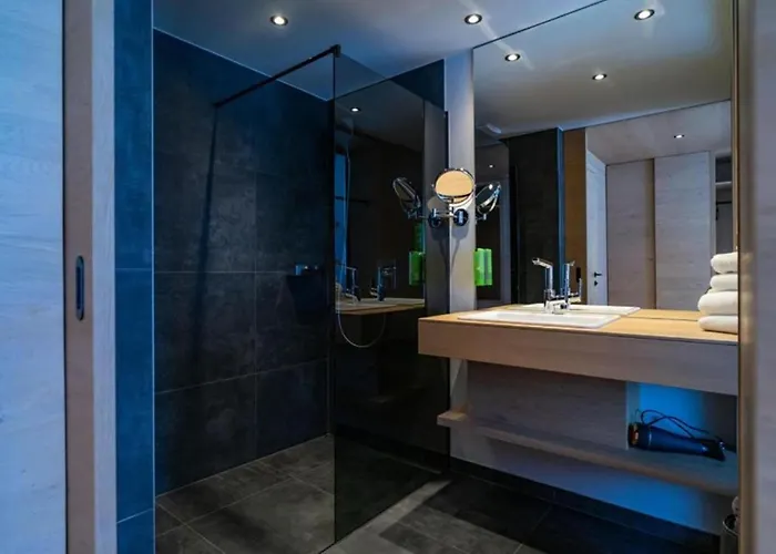 Hotell Wellness Und Brunch Morgenzeit Beheizter Naturteich Genuss Fruehstueck Bis 13 Uhr Hochkoenig Sommercard 3*