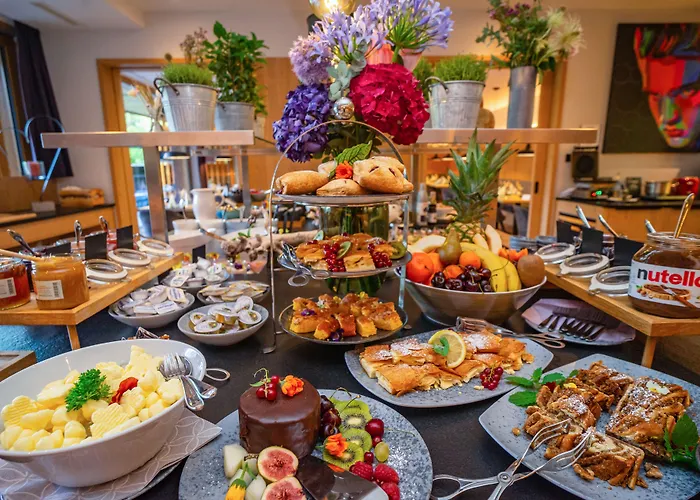 Wellness Und Brunch Morgenzeit Beheizter Naturteich Genuss Fruehstueck Bis 13 Uhr Hochkoenig Sommercard Maria Alm am Steinernen Meer