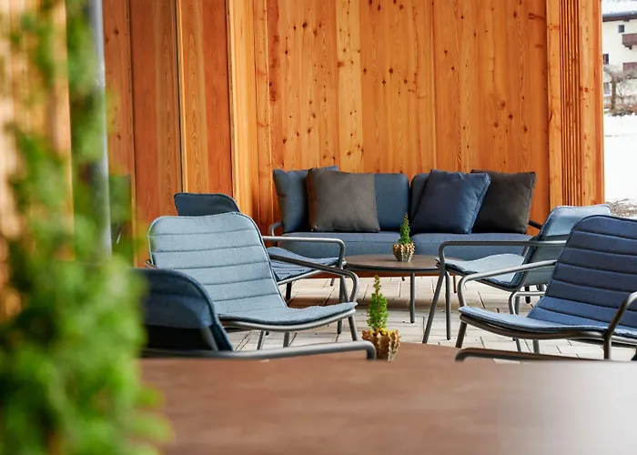 Wellness Und Brunch Morgenzeit Beheizter Naturteich Genuss Fruehstueck Bis 13 Uhr Hochkoenig Sommercard Hotel