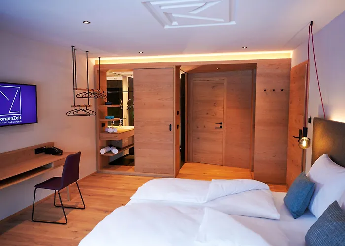Wellness Und Brunch Morgenzeit Beheizter Naturteich Genuss Fruehstueck Bis 13 Uhr Hochkoenig Sommercard Hotell Maria Alm am Steinernen Meer