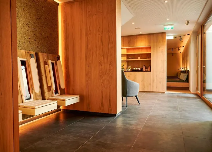 Wellness Und Brunch Morgenzeit Beheizter Naturteich Genuss Fruehstueck Bis 13 Uhr Hochkoenig Sommercard 3*