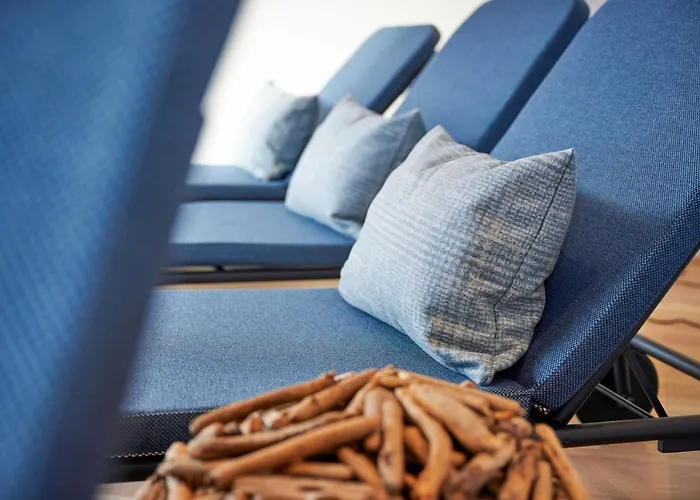 Wellness Und Brunch Morgenzeit Beheizter Naturteich Genuss Frühstück Bis 13 Uhr Hochkönig Sommercard 3*