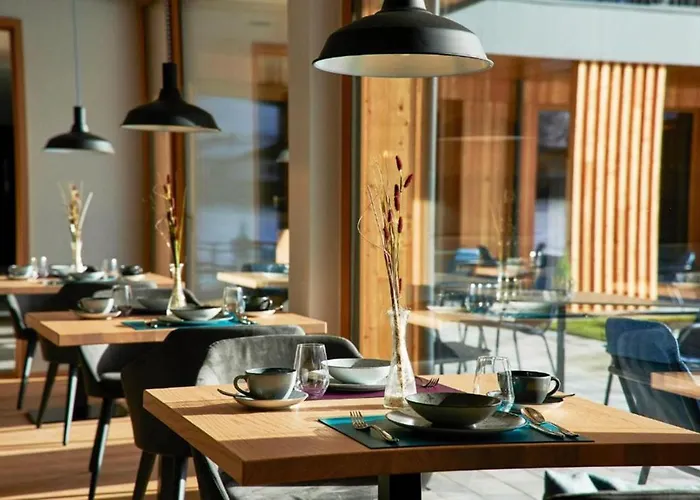 Hotel Wellness Und Brunch Morgenzeit Beheizter Naturteich Genuss Fruehstueck Bis 13 Uhr Hochkoenig Sommercard